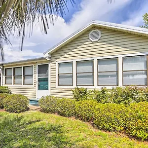 Holiday home Charming Panama With Deck 1 Block To Beach, Panama City Beach